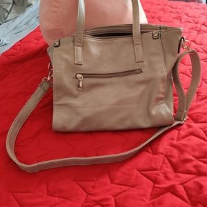 Jolie sac a main avec bandoulière